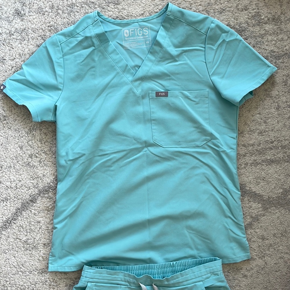 FIGS scrub set. XS. limited edition color